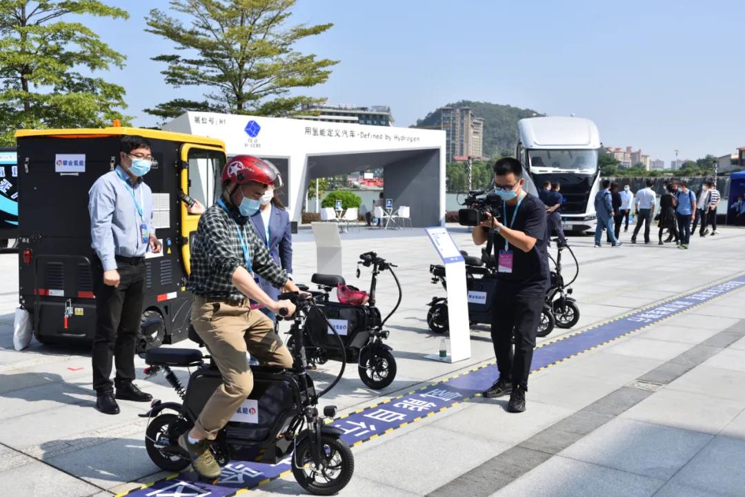 Hydrogen fuel cell bicycle in Pearl